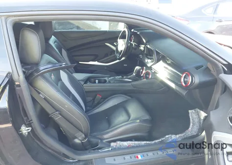 2019 Chevrolet Camaro 2Ss z USA, uszkodzony, nr VIN 1G1FH1R72K0137316